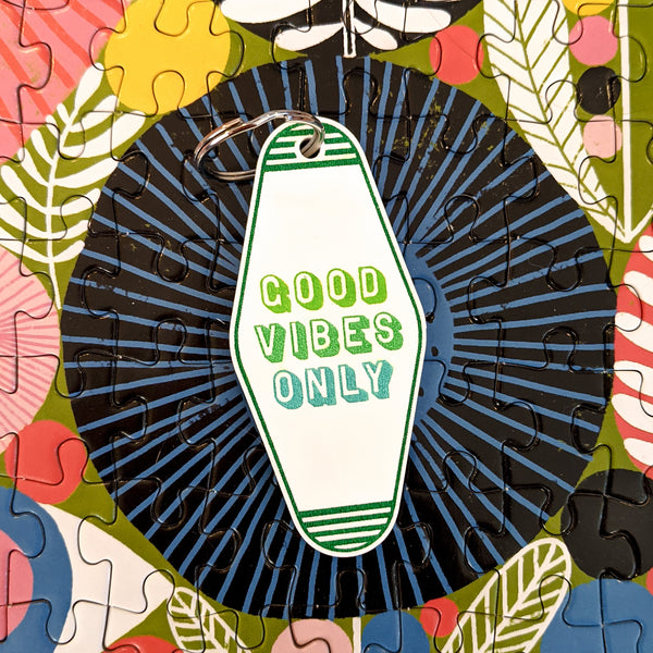 Good Vibes Only Motel Keychain